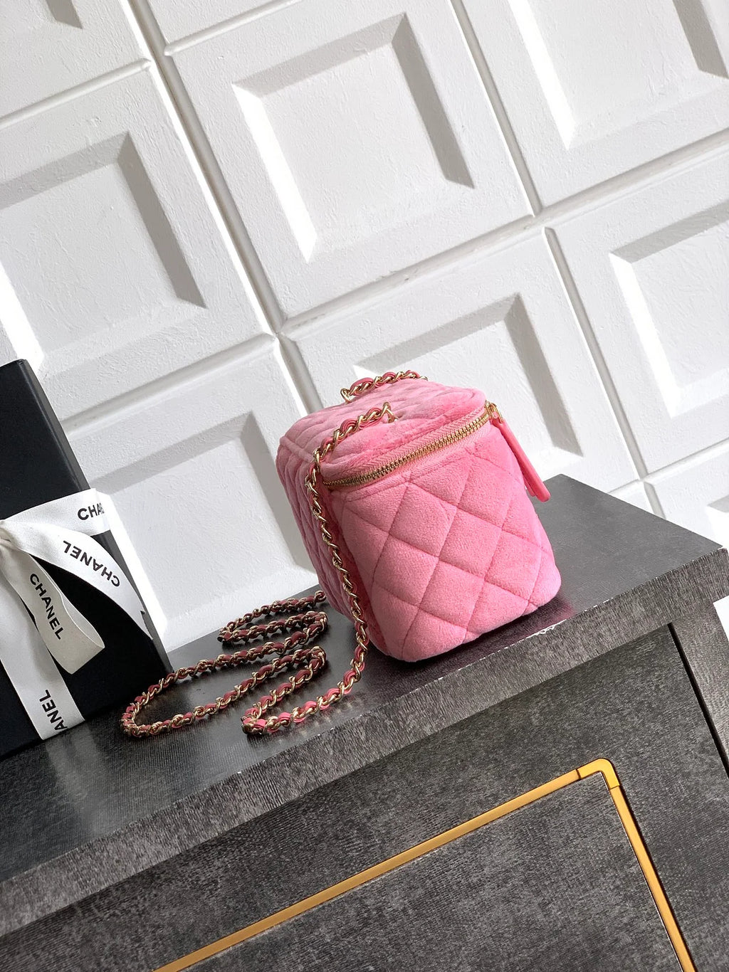 New Chanel 25B box bag