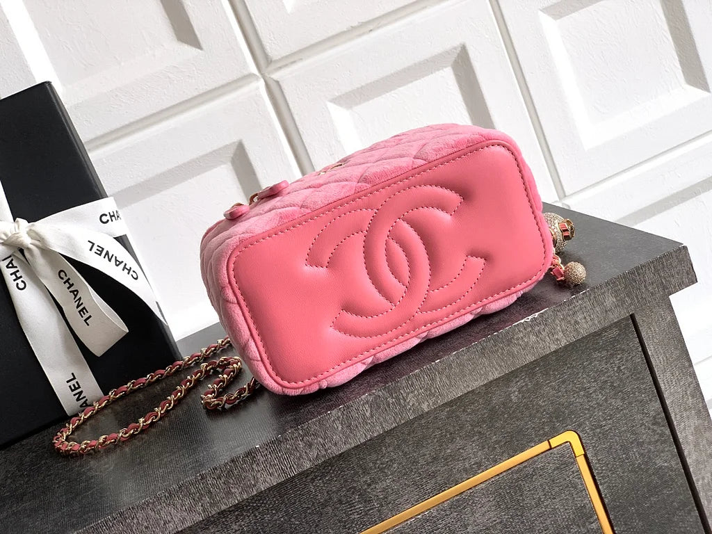 New Chanel 25B box bag