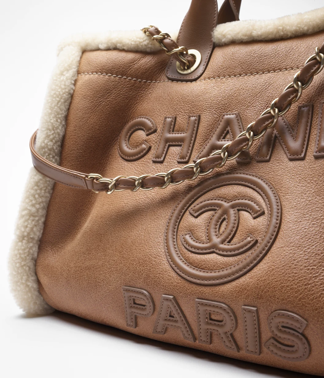 Chanel 24k show brown fur beach bag AS3257